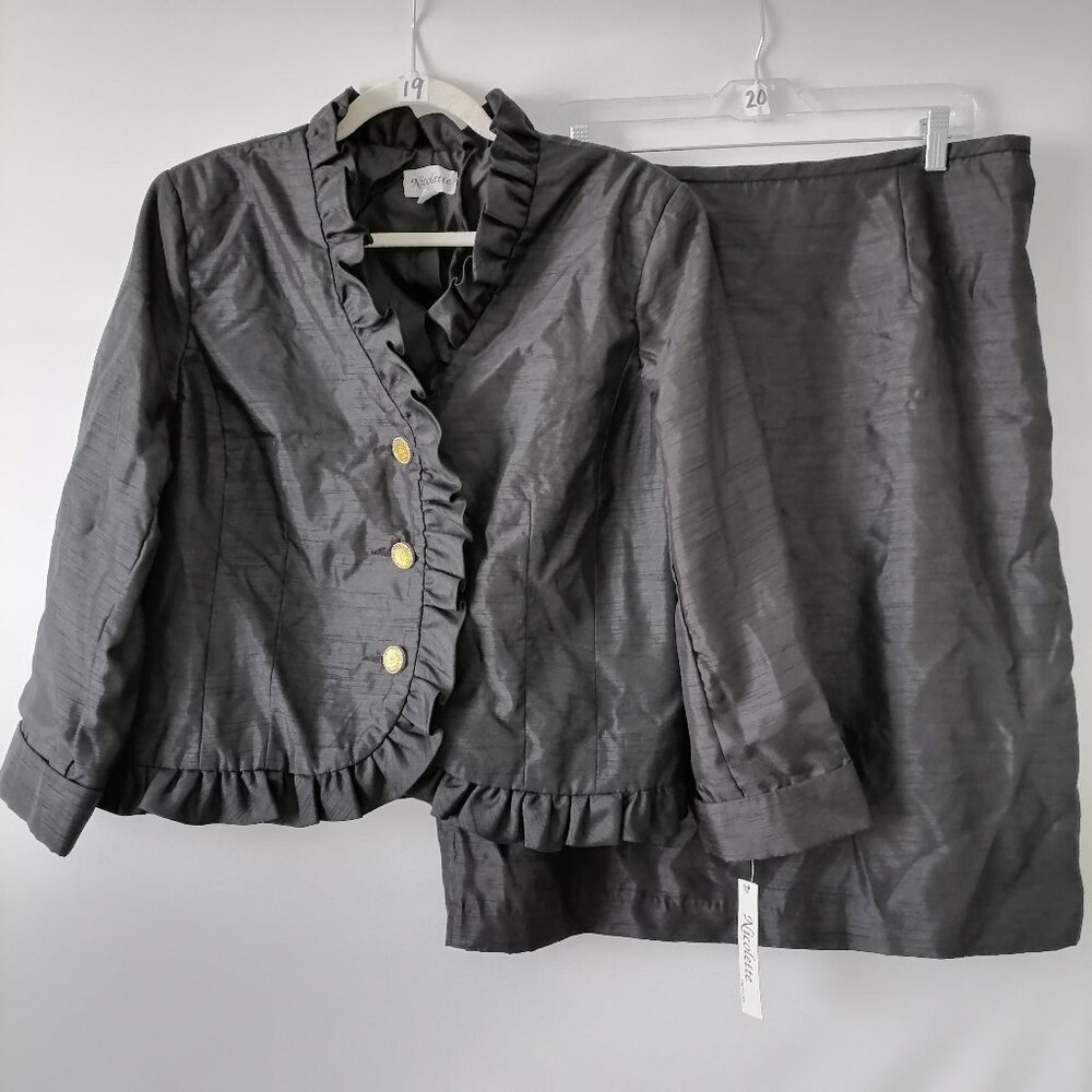 NWT Nicolette Womens Charcoal Black 3/4 Sleeve Ruffle Trim 2 Piece Set Size 16